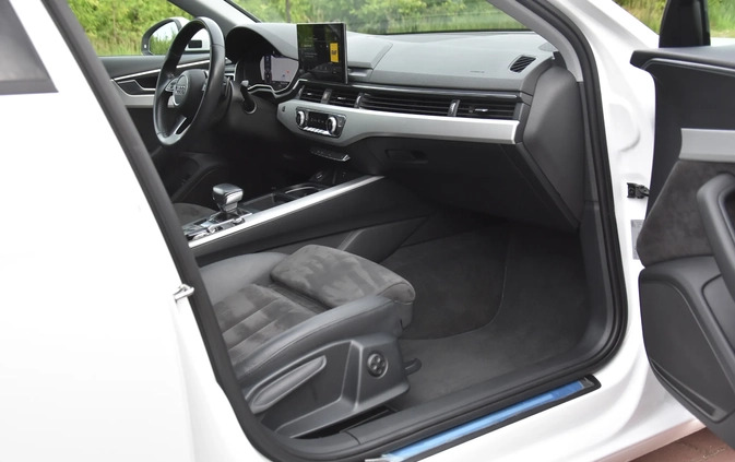 Audi A4 cena 109900 przebieg: 180000, rok produkcji 2019 z Kielce małe 742